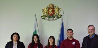 Ученици от Монтана поеха управлението на Областната администрация за един ден Ученици от Монтана поеха управлението на Областната администрация за един ден